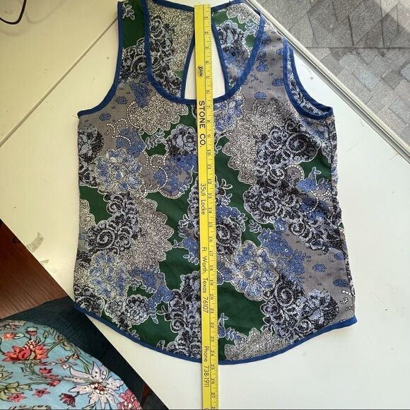 Blue and Green Silky Tank Top with Open Back - XS - Picture 5 of 6